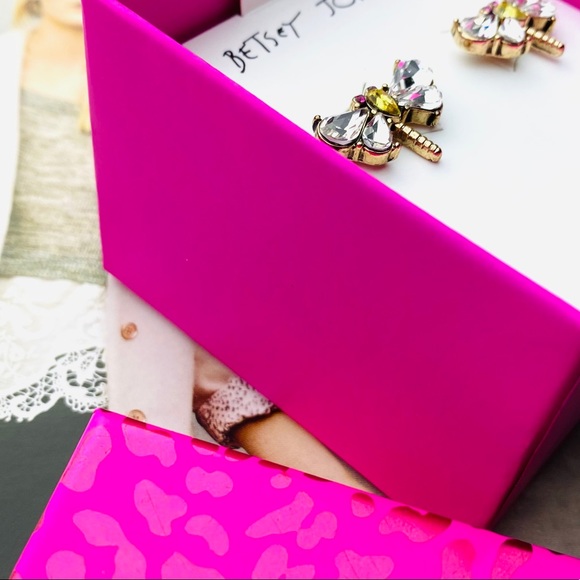 💗Betsey Johnson Dragonfly Stud Earrings, Crystal - Picture 7 of 14